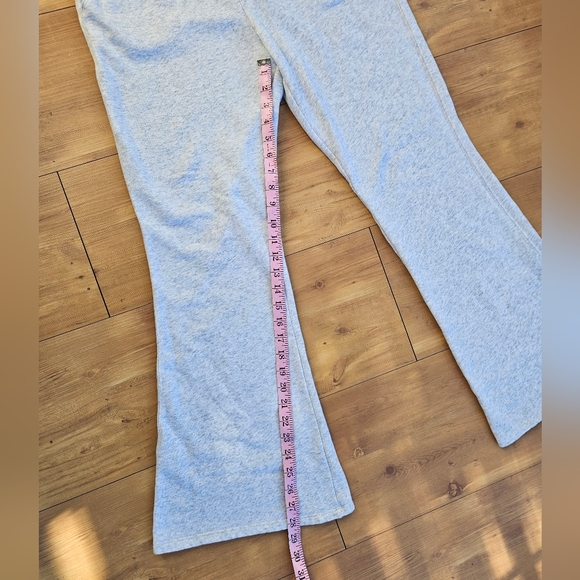 Abercrombie & Fitch women's flare sweatpants light gray Size large - Picture 10 of 10